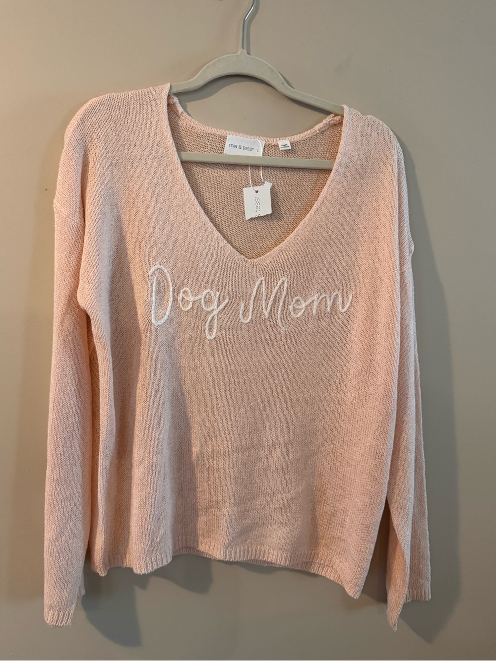 Mia & Tess Pink 'Dog Mom' V-Neck Sweater - size large